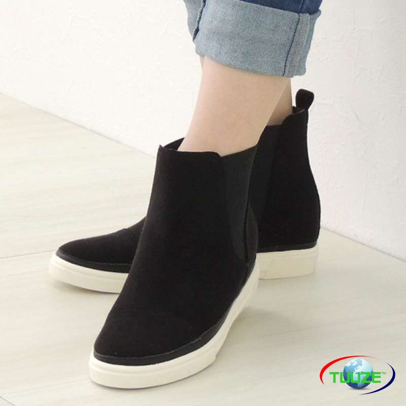Slip on rubber ankle boots