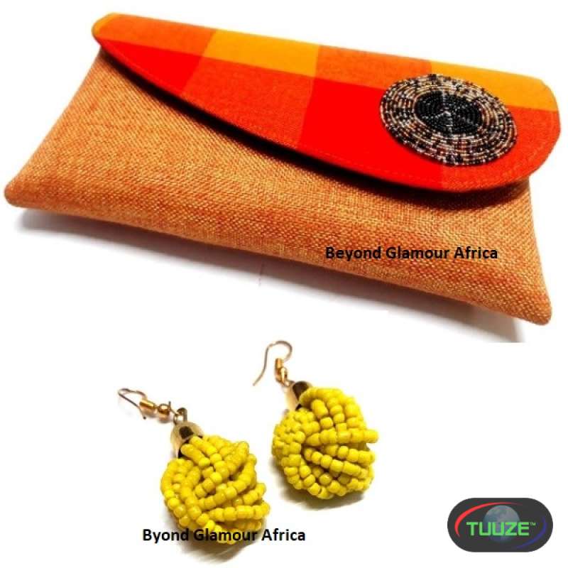 Womens Maasai clutch and beaded earrings